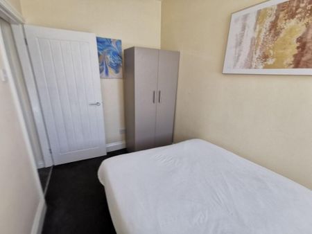 2 bedroom maisonette to rent - Photo 3