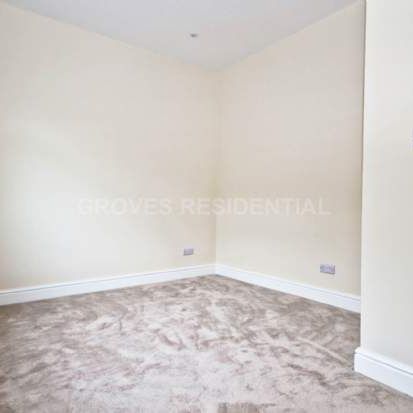 4 bedroom property to rent in New Malden - Photo 1