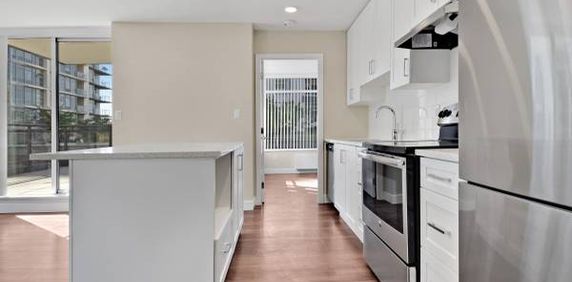 Modern 2 Bedroom 2 Bath in the heart of North Vancouver. Pet friendly. - Photo 2