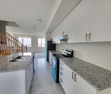For Lease - 1432 Coral Springs Path, Oshawa, Ontario - Photo 3