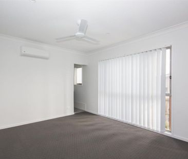 Modern 3 Bedroom Townhouse - Photo 1