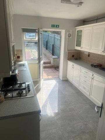 Room in a Shared House, Unett St, B19 - Photo 2