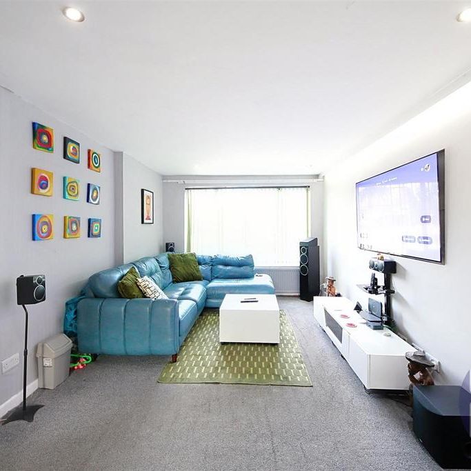 3 bedroom detached house to rent - Photo 1