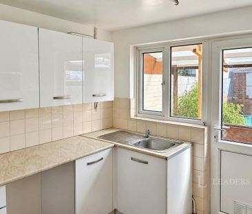 3 bedroom terraced house to rent - Photo 6