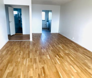 Domarebacken, Norsborg - Photo 1