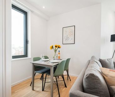 2 Bed Flat, Gravity Royal Heights, RG1 - Photo 4