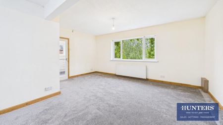 2 bedroom Flat To Let - Photo 3