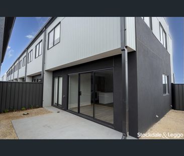 48 Cupola Walk, Truganina, Vic 3029 - Photo 6