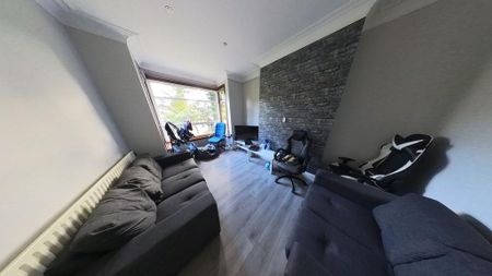 4 bedroom house to rent - Photo 3