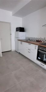 Location Appartement 2 pièces 45m² TOURS 37000 - Photo 3