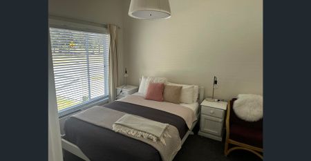 Fully furnished home ready to go! - Photo 4