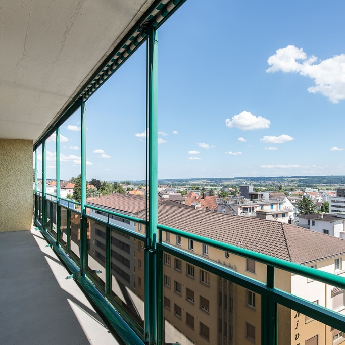 GROSSZÜGIGE FAMILIENWOHNUNG IM ZENTRUM - Photo 1