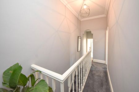 3 bed House - End Terrace for Rent - Photo 5