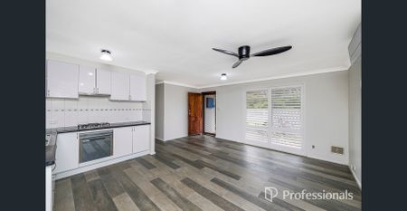 Charming 3-Bedroom Rental with Spacious Outdoor Living - Photo 2