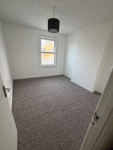 3 Bed Terraced House, Parker Road, CR0 - Photo 5