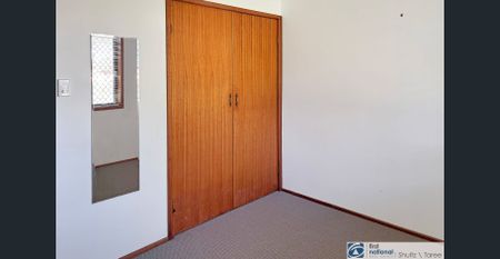 Beautiful Ground-Floor Two-Bedroom Villa with Parkland Views - Photo 4