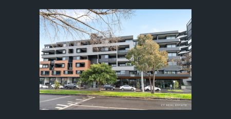 Award Winning, Spacious Corner Apartment - Photo 4