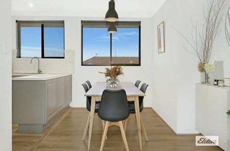 Modern Living with Sweeping Escarpment Views - Photo 3