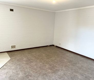 Close to Everywhere &commat;450 Per Week - Photo 3