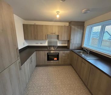 3 bedroom semi-detached house to rent - Photo 6