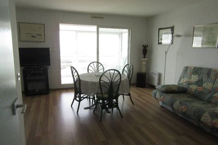 Location Appartement 2 pièces 64m² - Photo 3