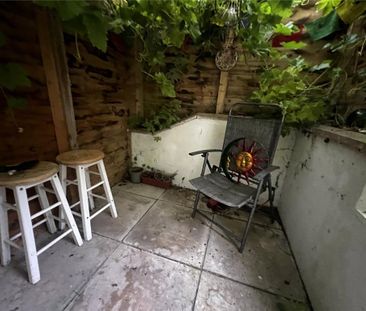 2 bedroom end of terrace house to rent - Photo 1