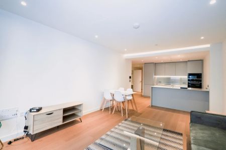 1 Bedroom 1 Bathroom Apartment 4108 - Photo 2