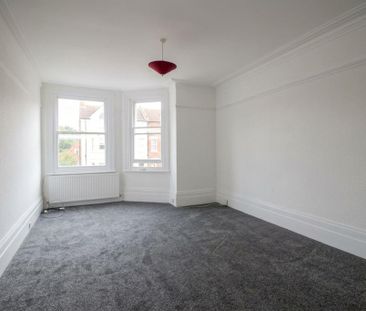 3 bedroom flat to rent - Photo 1