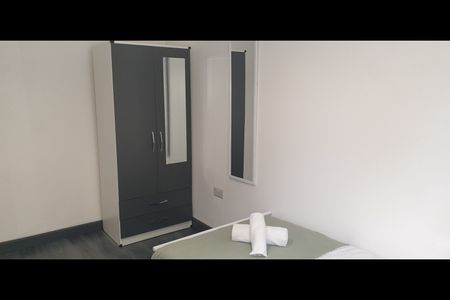 Room in a Shared House, Alpha Street, M6 - Photo 3