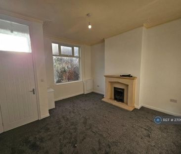 2 bedroom end of terrace house to rent - Photo 1