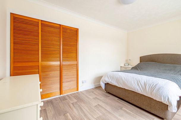 Tunstead Road, Hoveton, NR12 - Photo 1