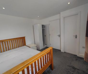 1 bedroom in a house share to rent - Photo 5