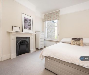 4 bedroom terraced house to rent - Photo 6