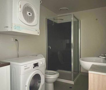 Franklin Lofts – Stylish Dual-Level City Living with 2 Bedroom 1 Ba... - Photo 5