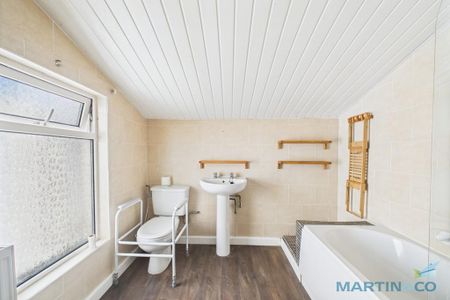 2 bedroom terraced house to rent - Photo 5