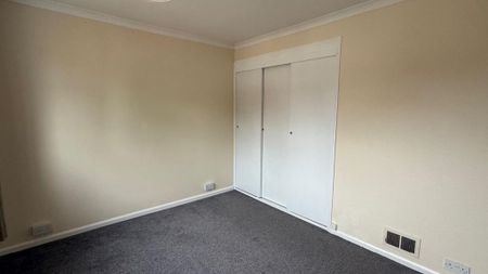 3 bedroom detached house to rent - Photo 4