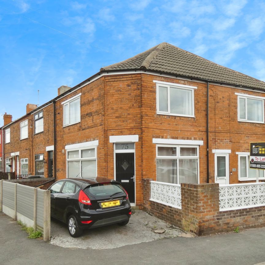 1 bedroom room to rent Church Street, Creswell - Photo 1