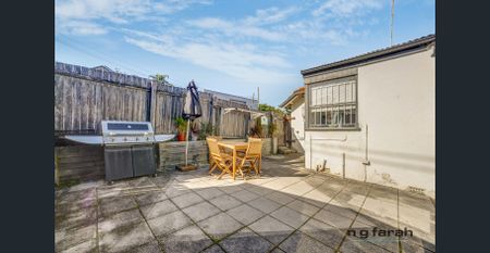 Private Coastal Residence with North Facing Rear Terrace - Photo 3