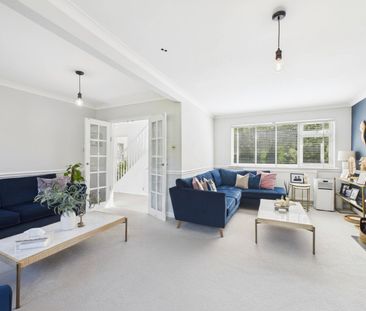 5 bedroom House in Roundway, Camberley - Photo 6