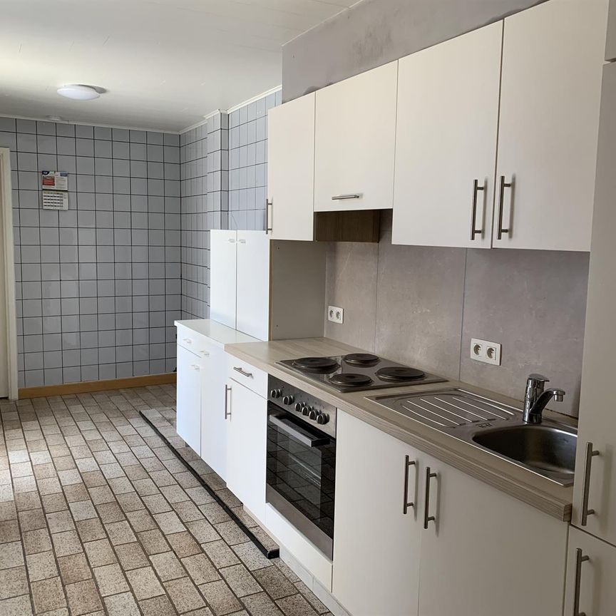 ERPE - Ruim appartement met garage op centrale ligging. - Photo 1