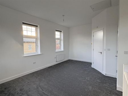 2 bedroom end of terrace house to rent - Photo 4