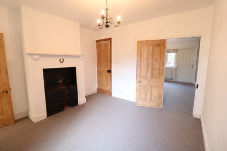 School Road, Hockley Heath, Solihull, B94 - Photo 4