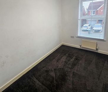 3 bedroom semi-detached house to rent - Photo 4