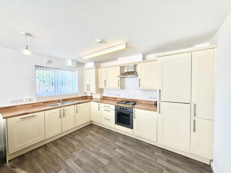 2 bedroom flat to rent - Photo 4
