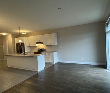 For Lease - 14 Sportsman Hill Street Unit# Upper Level, Kitchener, ... - Photo 3