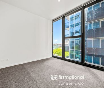 Luxury City Living Meets Resort-Style Indulgence! - Photo 3