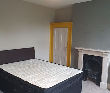 4 bedroom house - Photo 3
