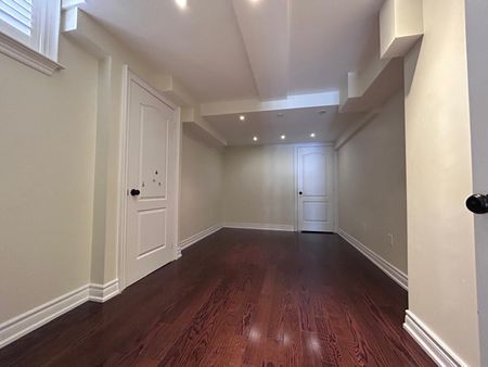 For Lease - 36 Santa Amato Crescent Unit# Walk out Basement, Vaughan, Ontario - Photo 4