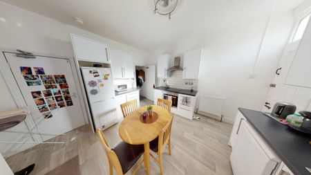 17 Granby Grove, Leeds, LS6 3BE - Photo 4