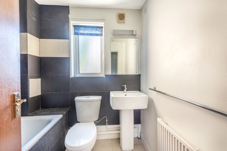 Rectory Lane, Tooting, London, SW17 - Photo 5